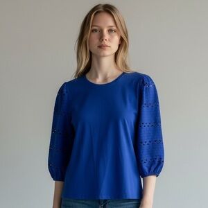 Chico’s ladies  blue puff sleeve top excellent condition. Medium NWOT.